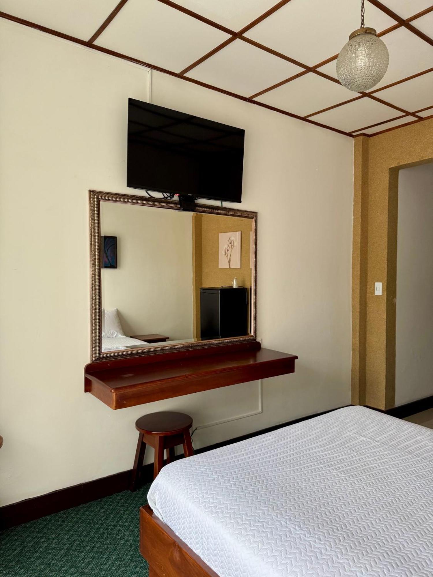 Hotel Malinche Quepos Dış mekan fotoğraf